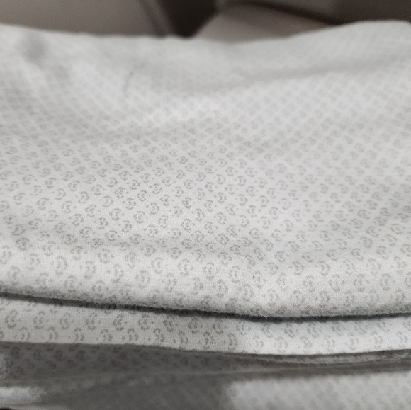 Queen Size Light Blue Sheet Set, Includes Flat, Fitted, and Two Pillowcases - Picture 5 of 6